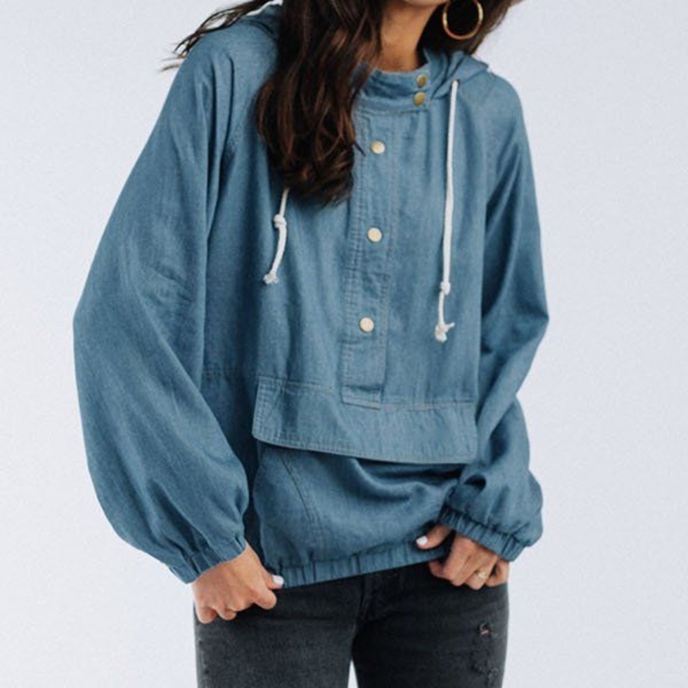 NWT Clad & Cloth Pullover